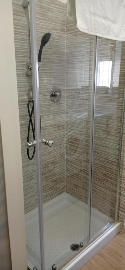 B&B Ale E Gio Пьомбино Екстериор снимка
